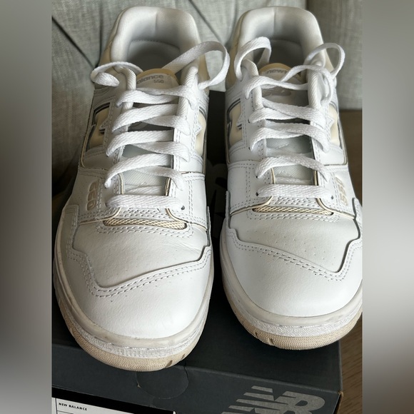 New Balance 550 White with Beige Accents Sz 8.5 - Picture 3 of 8